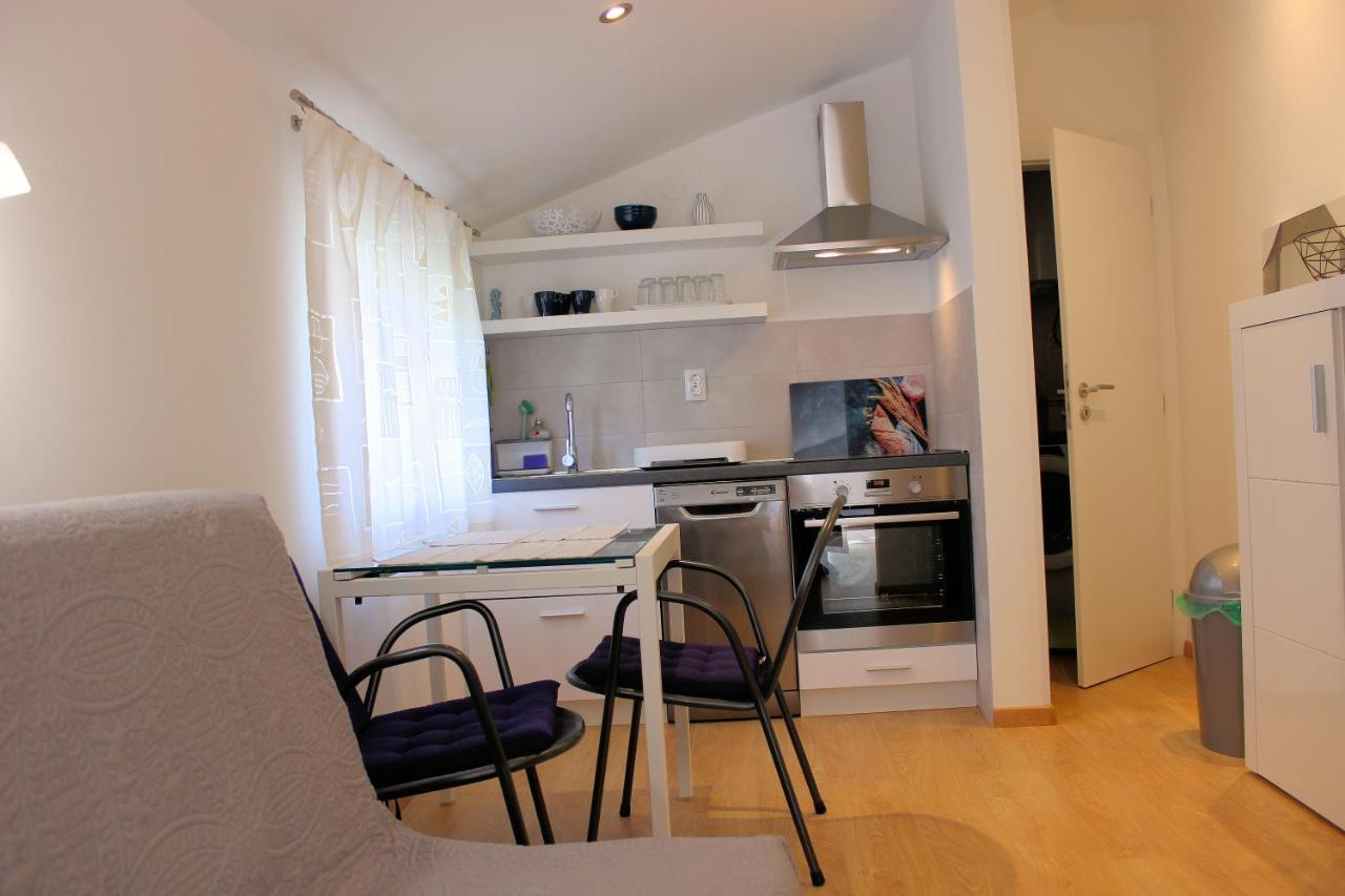 Apartment Studio Olga Novi Vinodolski Kültér fotó