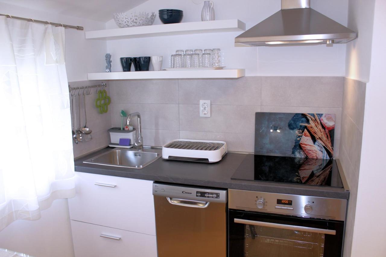 Apartment Studio Olga Novi Vinodolski Kültér fotó